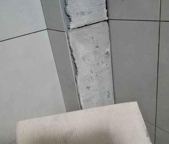 田阳瓷砖空鼓维修公司分享下厨房瓷砖脱落的补救措施。